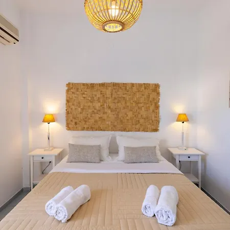 Irini Guest house *