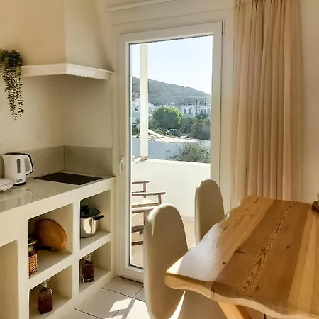 Irini Guest house *
