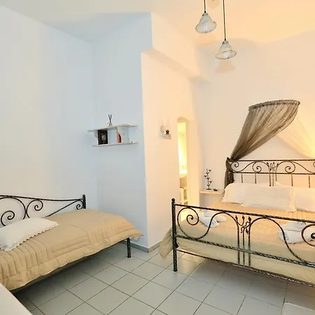 Irini Guest house *